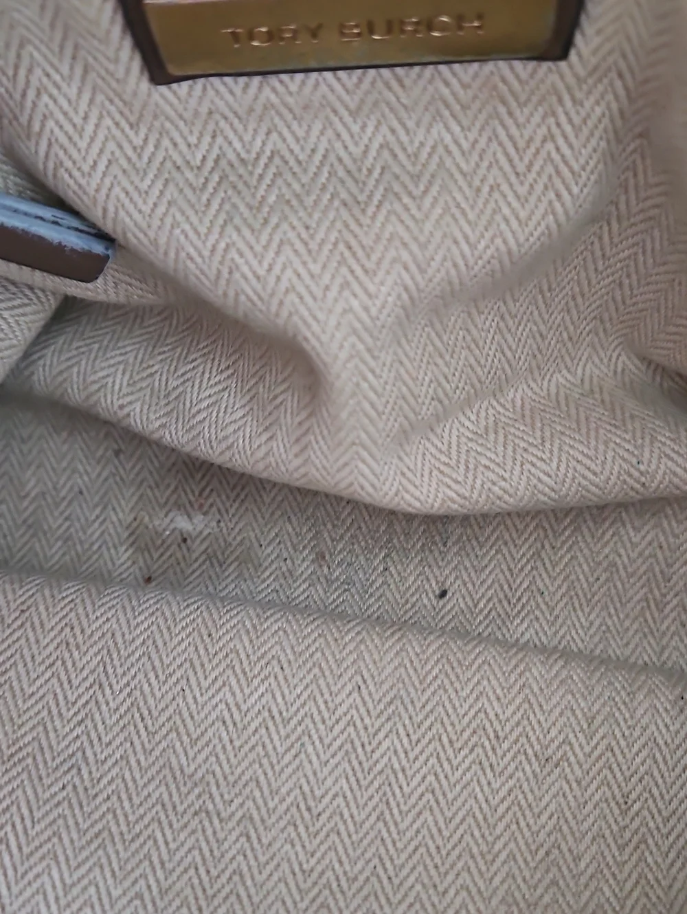 Tory Burch Quilted Leather Shoulder Bag in Light Gray